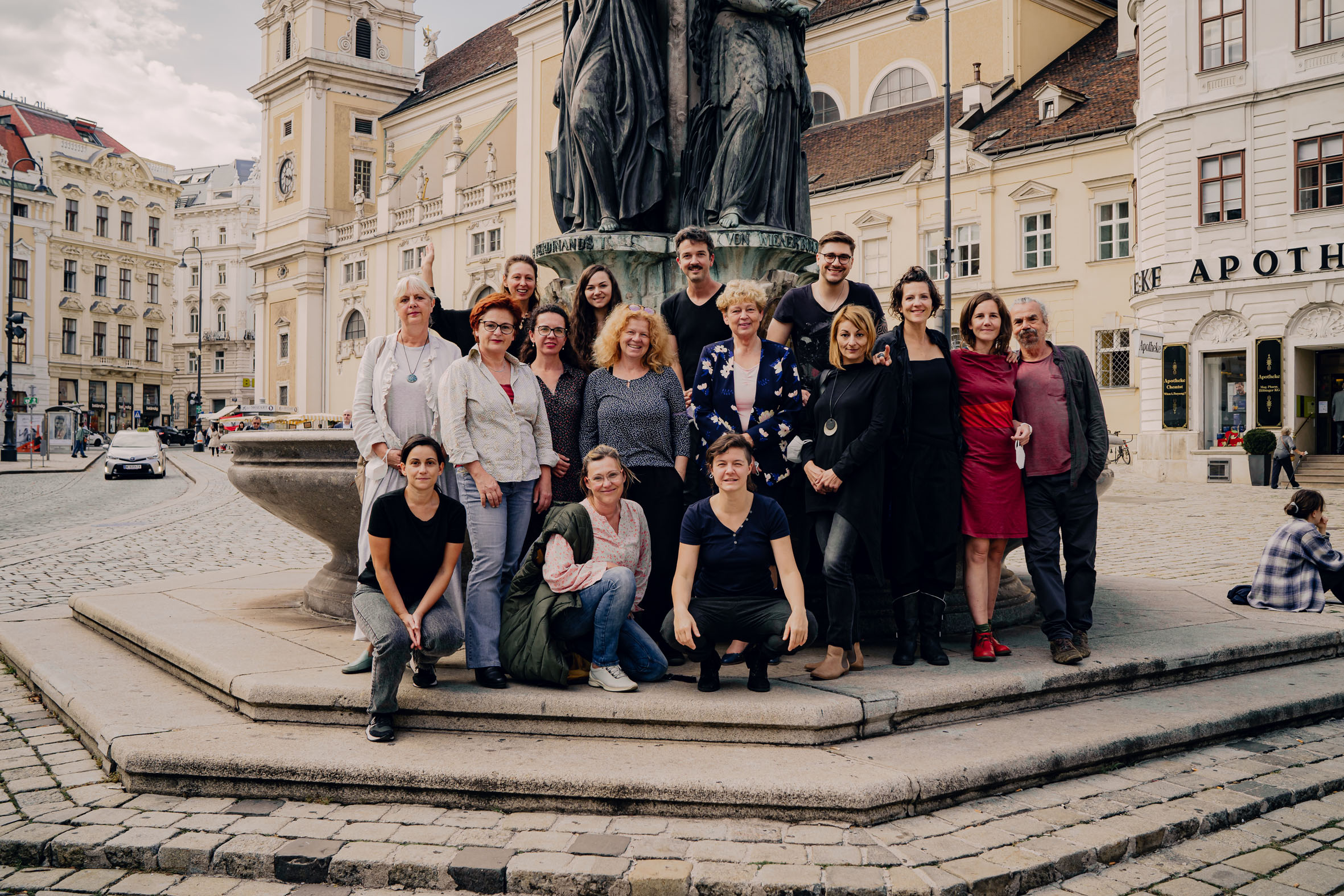 Teilnehmende Künstler*innen und Pädagog*innen am transnationalen Meeting in Wien